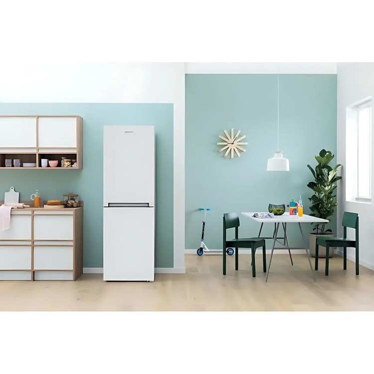 Refurbished Indesit IBNF55181WUK Freestanding 260 Litre 50/50 Frost Free Fridge Freezer White - Image 3