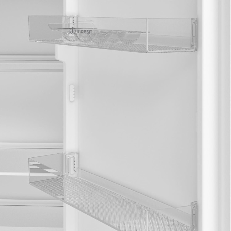 Indesit 262 Litre 70/30 Integrated Fridge Freezer - Image 4