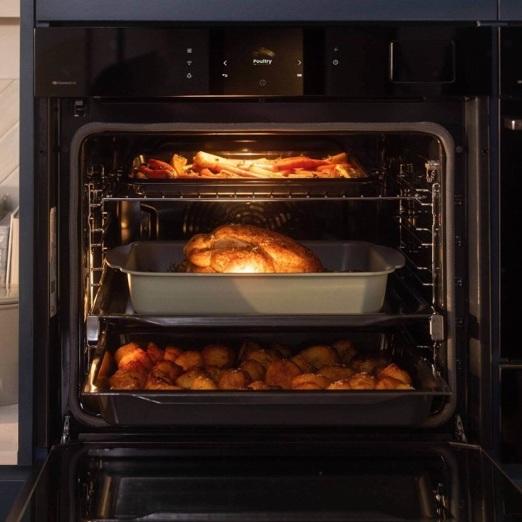 Hisense Hi8 BAS6PH8BUKWF Electric Self-Cleaning Single Oven - Black - Image 3