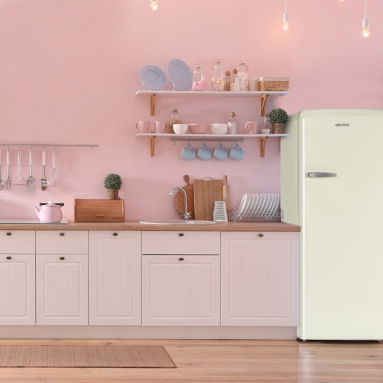 electriQ Retro 194 Litre Freestanding Fridge with Ice Box - Cream - Image 4