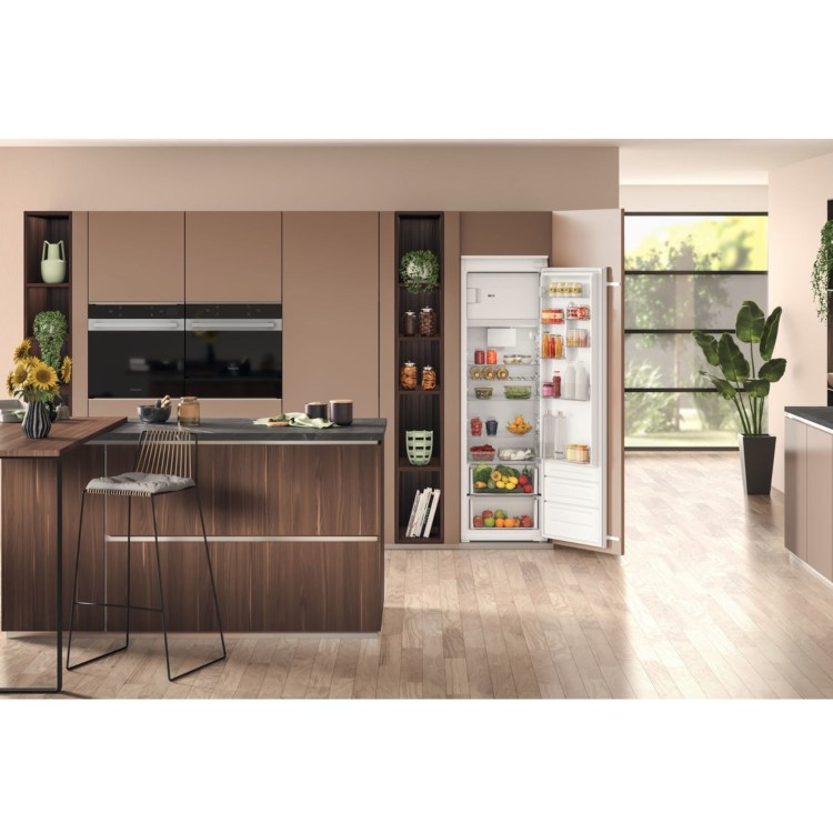 Hotpoint 262 Litre Integrated In-Column Fridge - Image 7
