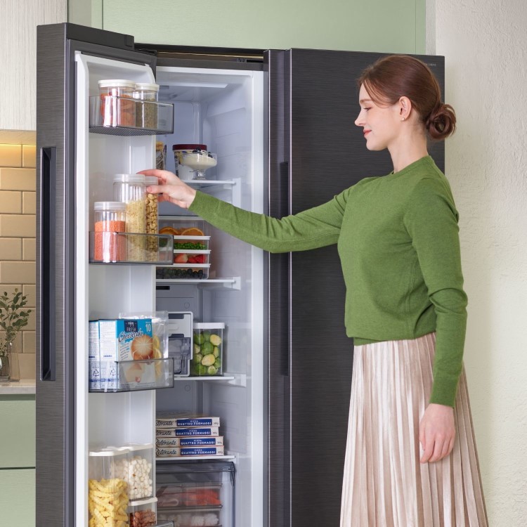 Samsung Series 6 640 Litre Side-By-Side American Fridge Freezer - Black - Image 7