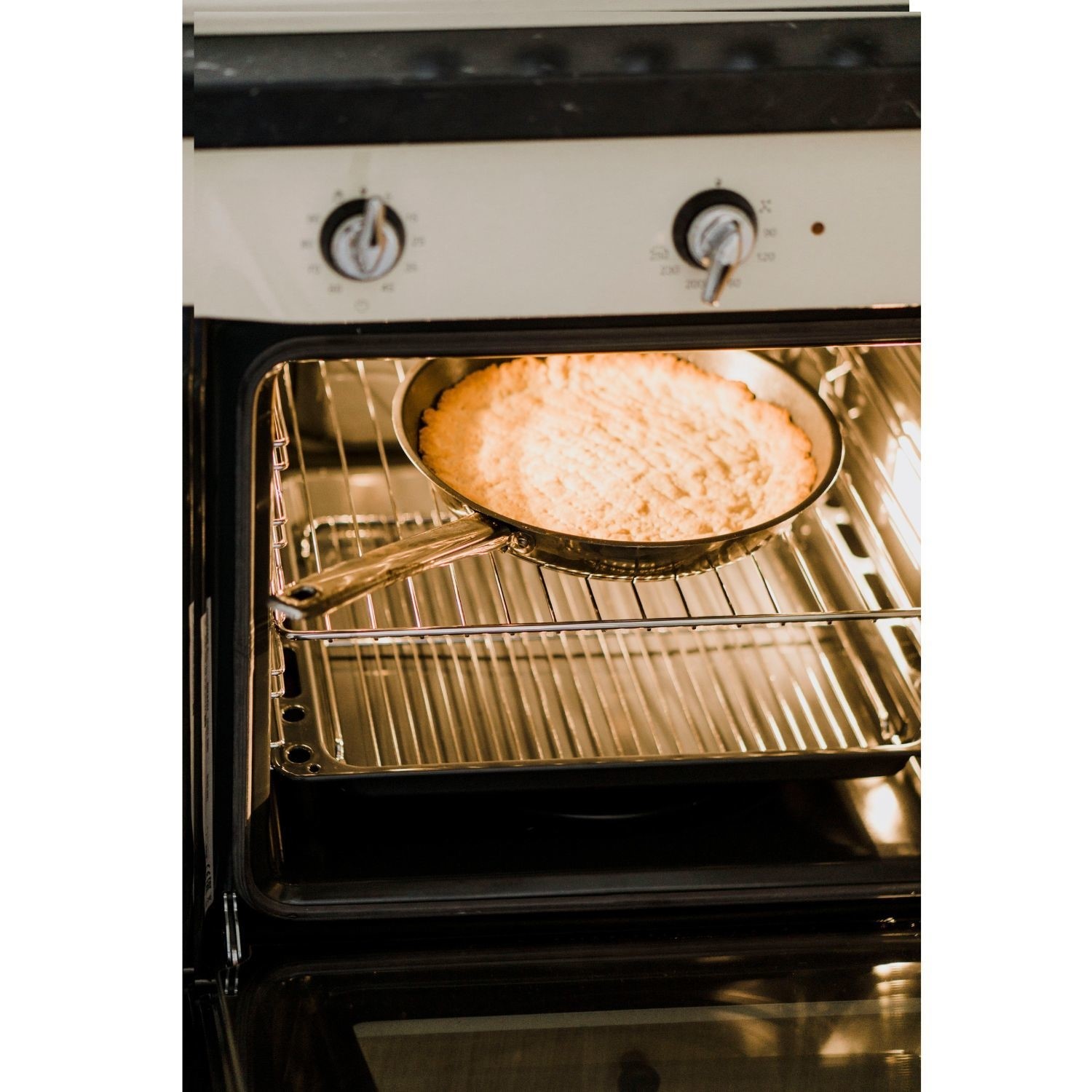 Smeg SF6905X1 Victoria Electric Single Oven - Stainless Steel - Image 2