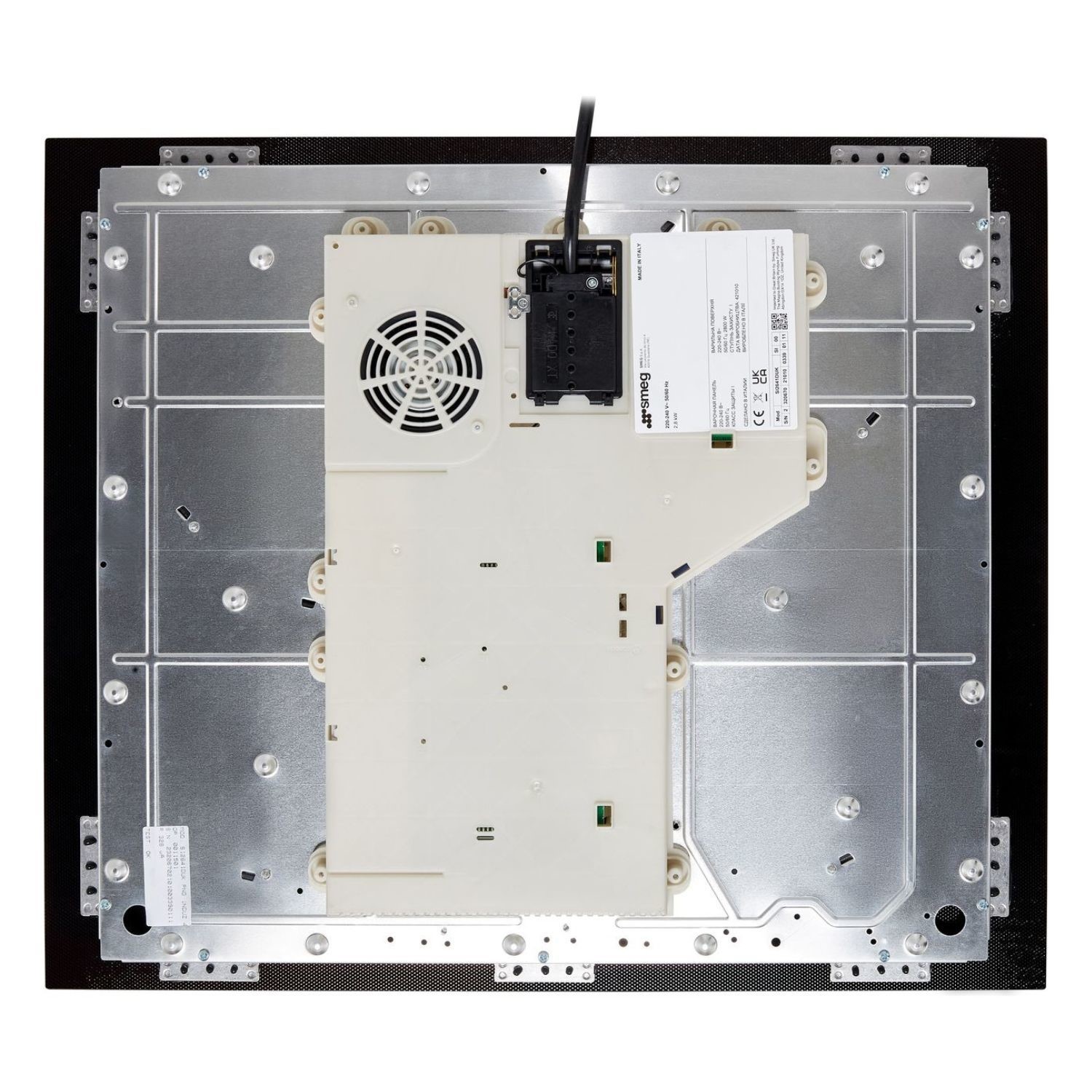 Smeg 60cm 4 Zone Plug & Play Induction Hob - Image 7