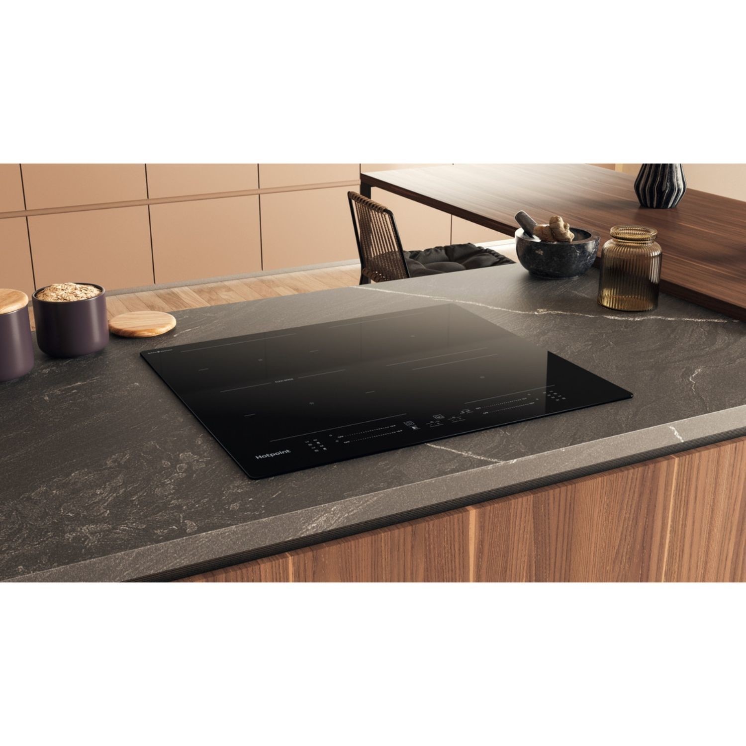 Hotpoint CleanProtect 59cm 4 Zone Induction Hob with Flexi Space - Image 9