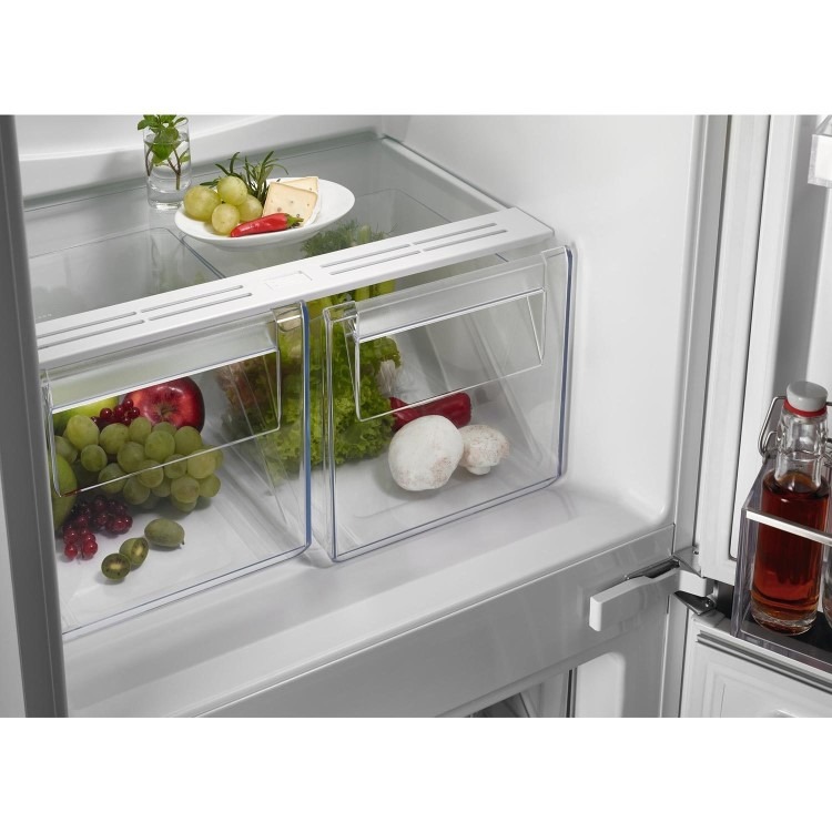 AEG 5000 Series 271 Litre 70/30 Integrated Fridge Freezer - Image 3