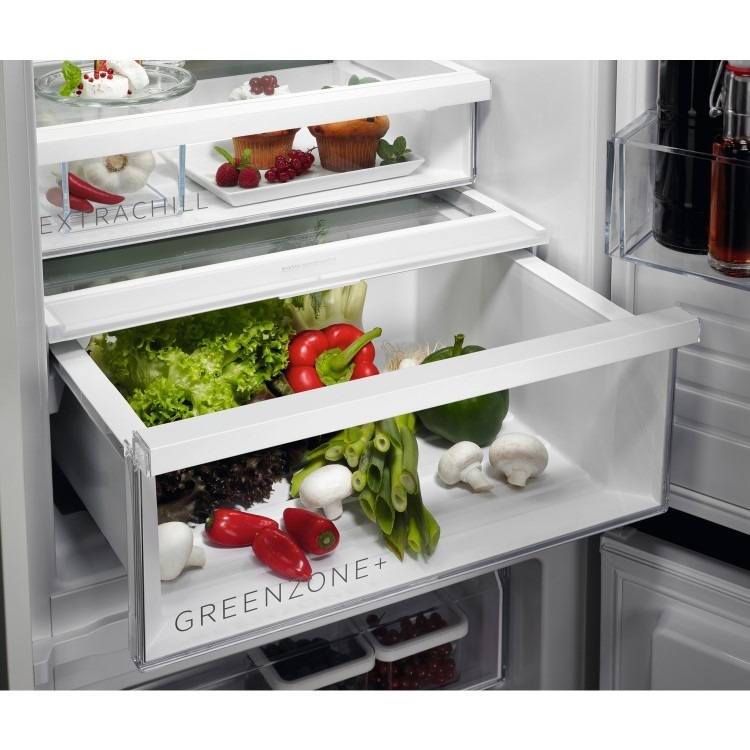 AEG Series 7000 249 Litre 70/30 Built In Fridge Freezer - Image 2