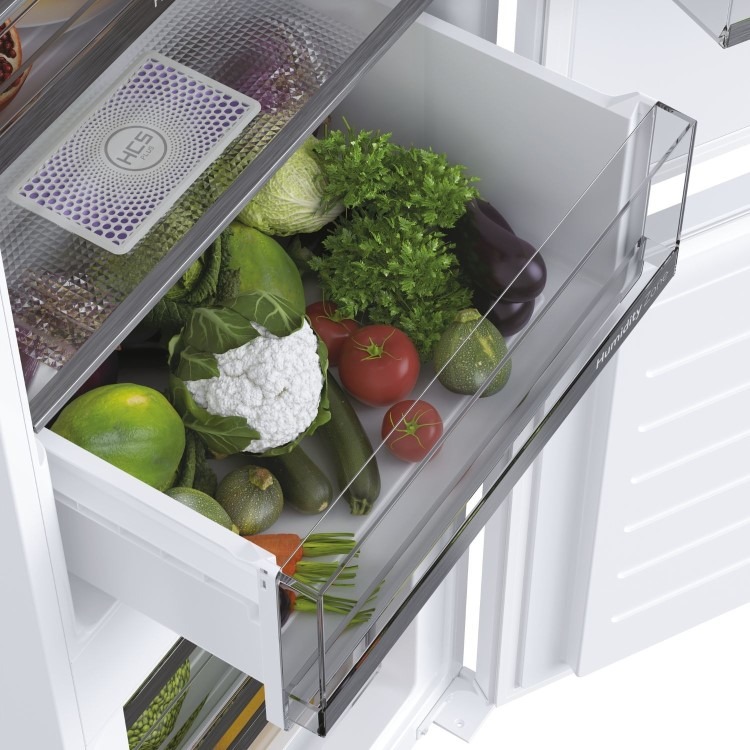Haier Series 6 248 Litre 70/30 Integrated Fridge Freezer - Image 5