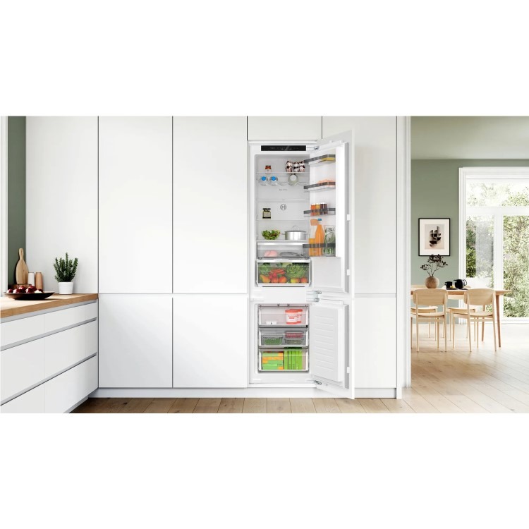 Bosch Series 4 290 Litre 70/30 Integrated Fridge Freezer - Image 6