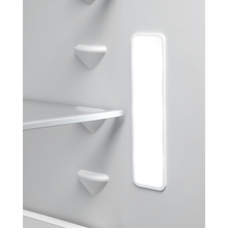 AEG Series 7000 249 Litre 70/30 Built In Fridge Freezer - Image 6