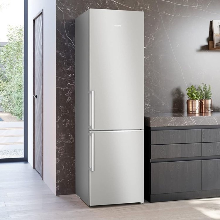 Refurbished Siemens iQ500 363 Litre 70/30 Freestanding Fridge Freezer - Stainless steel - Image 6