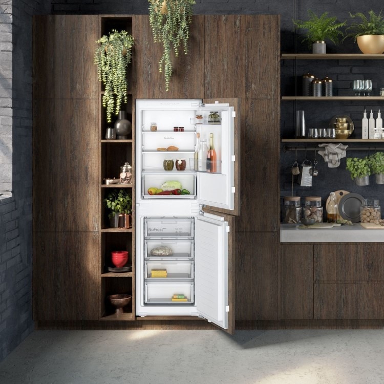 Neff N30 249 Litre 50/50 Integrated Fridge Freezer - Image 7