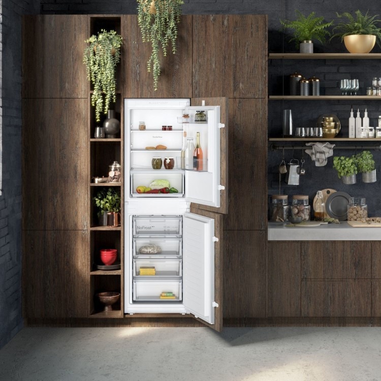Neff N70 249 Litre 50/50 Integrated Fridge Freezer - Image 7