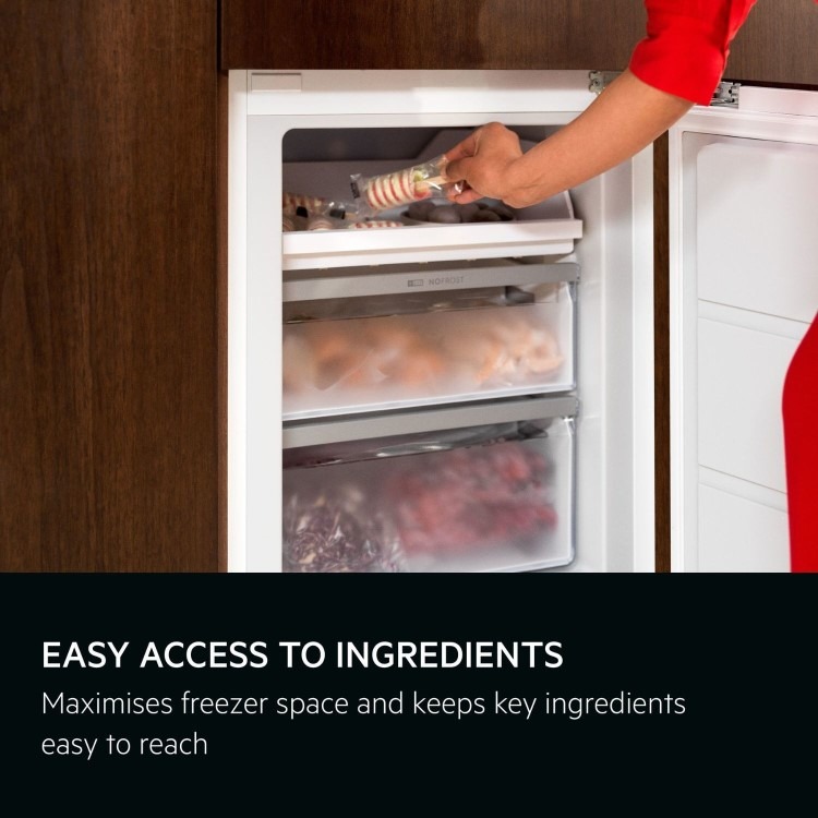 AEG Series 7000 257 Litre 70/30 Integrated Fridge Freezer - Image 10