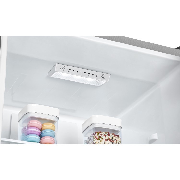 Hisense 336 Litre 60/40 Freestanding Fridge Freezer - White - Image 9