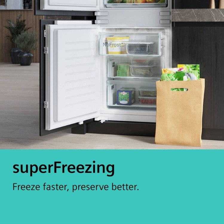 Siemens iQ500 363 Litre 70/30 Freestanding Fridge Freezer - Stainless Steel - Image 9