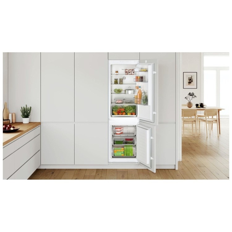 Bosch Series 2 260 Litre 60/40 Integrated Fridge Freezer - Image 9