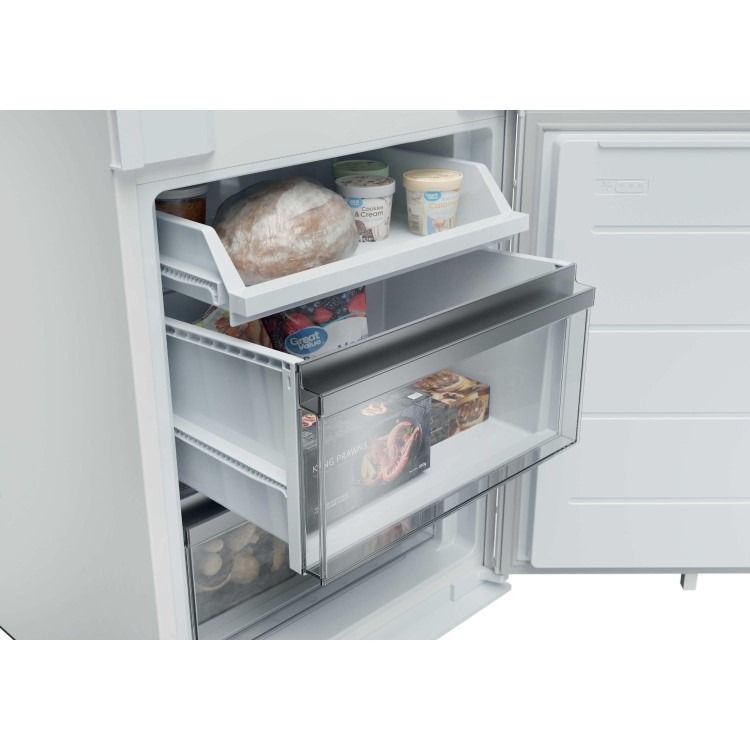 Haier Series 6 284 Litre 70/30 Integrated Fridge Freezer - Image 11