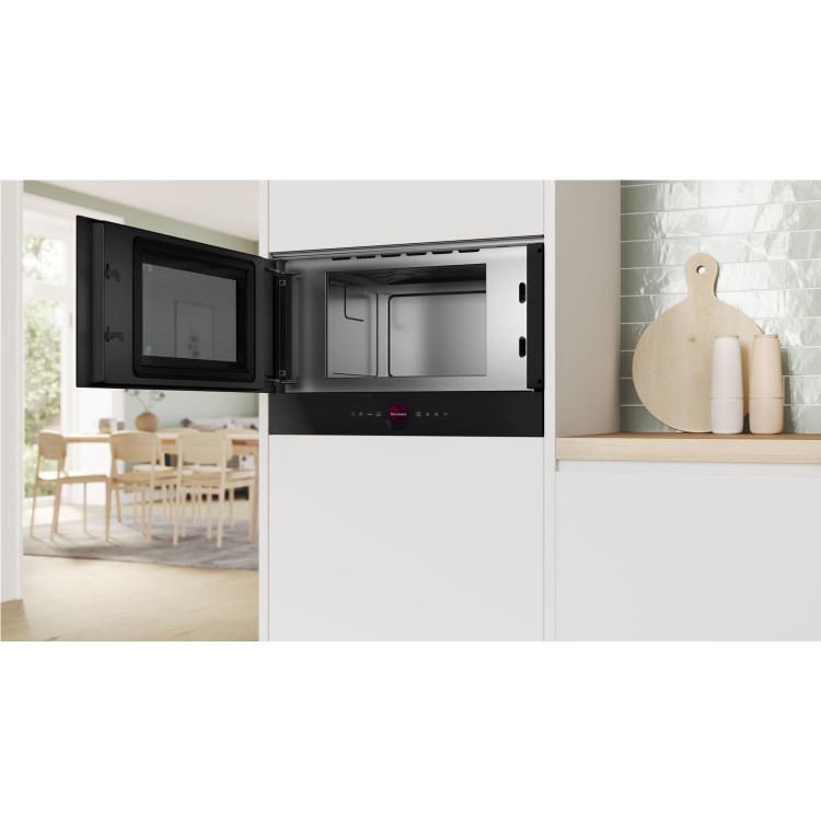 Bosch Series 8 Built-In 900W Microwave - Black - Image 3