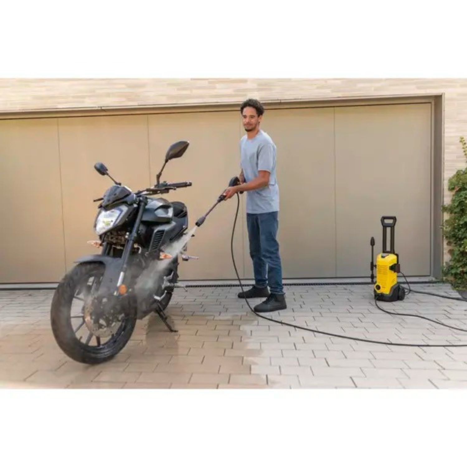 Karcher Pressure Washer K5 WCM Flex Eco Booster Pressure Washer Car and Home 1.324-408.0 – 145 Bar Flex Hose Eco!Booster Car & Patio Cleaning Kit - Image 9