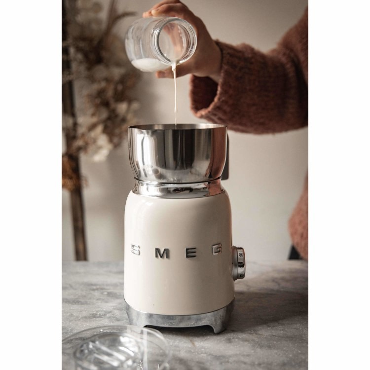 Smeg Milk Frother MFF11CRUK – Cream - Image 2