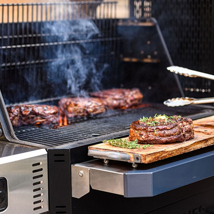 Masterbuilt Gravity Series 1050 Charcoal BBQ Grill with Rotisserie Pack - Image 6