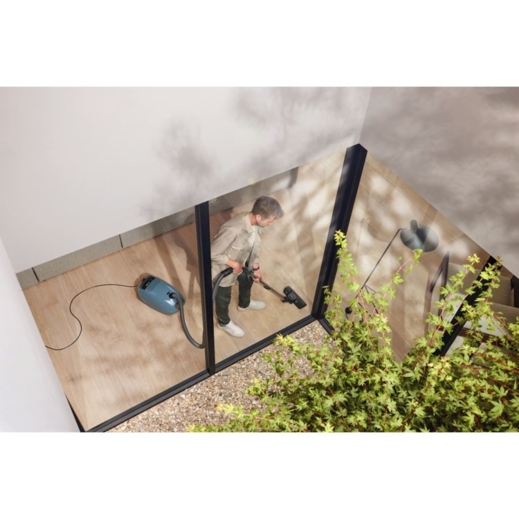 Miele Guard M1 Flex Cylinder Vacuum Cleaner - Nordic Blue - Image 6