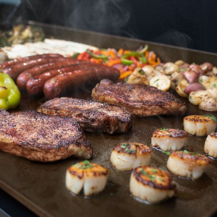 Char-Griller 4 Burner Flat Iron Premium Gas Griddle - Image 7
