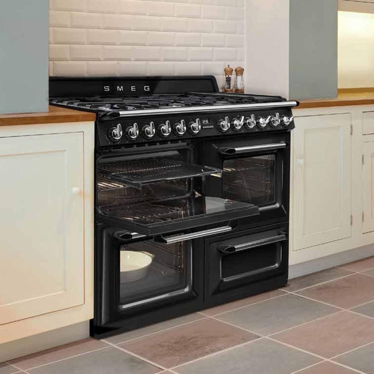 Smeg Victoria 110cm Dual Fuel Range Cooker - Black - Image 7